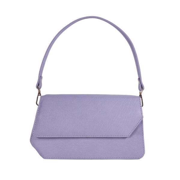 buy leather bags online - pure genuine leather - handcrafted, hand-stitched to give the perfect finishing looks to your fashion outfits