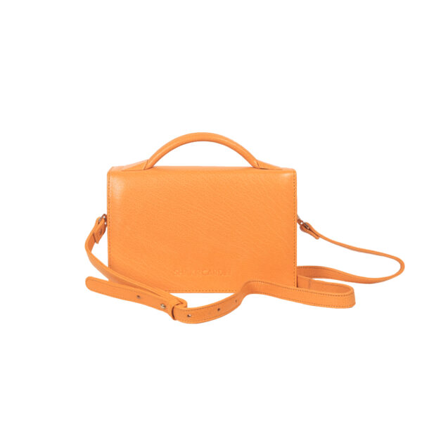leather bags dubai - finest finish to give you the confidence to show off your styling techniques