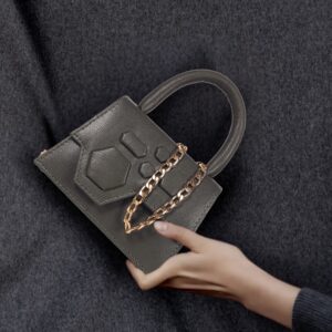 8 Ways To Spot Real Leather In Women’s Handbags